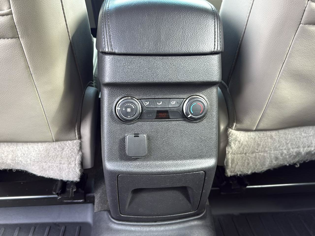 Used 2014 Ford Explorer XLT w/ Equipment Group 202A FWD image 30