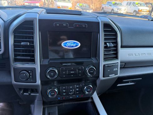 Used 2021 Ford F350 Lariat w/ Lariat Value Package image 29