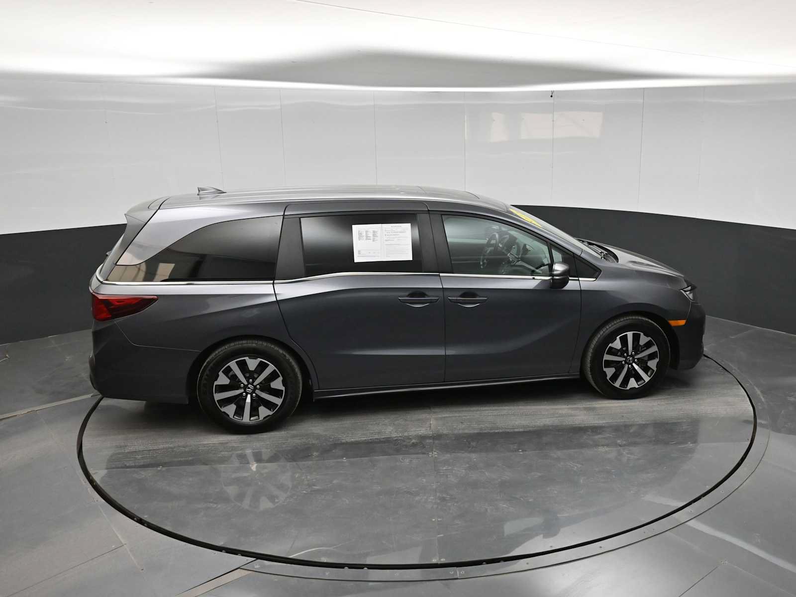 Used 2025 Honda Odyssey EX-L image 33