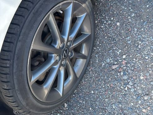 Used 2011 Lexus CT 200h Premium w/ Premium Audio Pkg FWD image 8