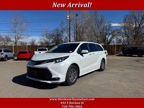 Certified 2023 Toyota Sienna XLE w/ XLE Plus Package image 1