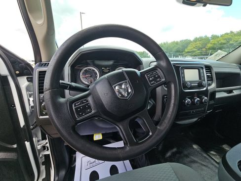 Used 2018 RAM 1500 Express RWD image 8
