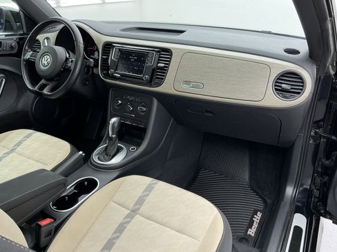 Used 2018 Volkswagen Beetle 2.0T Coast image 23
