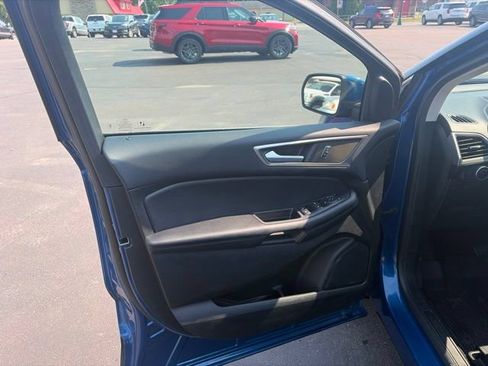 Used 2023 Ford Edge SEL AWD/4WD image 10