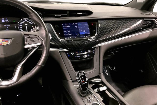 Used 2023 Cadillac XT6 Premium Luxury AWD/4WD image 7