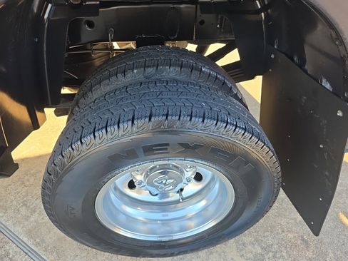 Used 2023 RAM 3500 Big Horn w/ Level 1 Equipment Group image 9