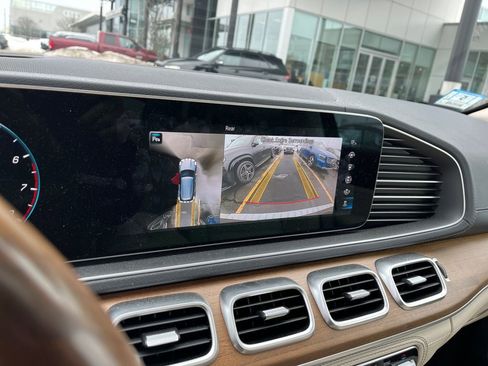 Used 2023 Mercedes-Benz GLE 450 4MATIC image 25