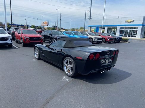 Used 2007 Chevrolet Corvette Convertible w/ Preferred Equipment Group RWD image 3