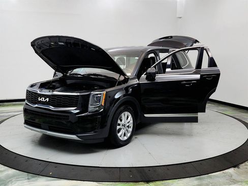 Used 2022 Kia Telluride LX FWD image 8