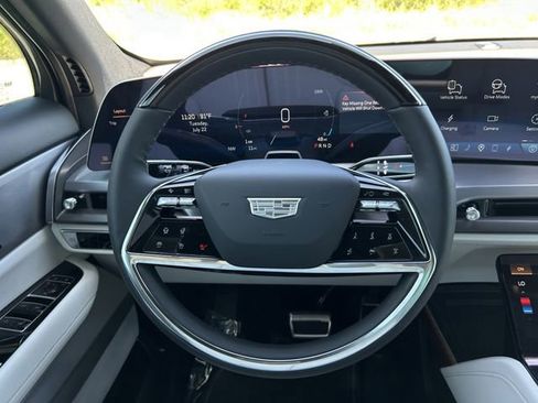 New 2026 Cadillac Vistiq Premium Luxury AWD/4WD image 12