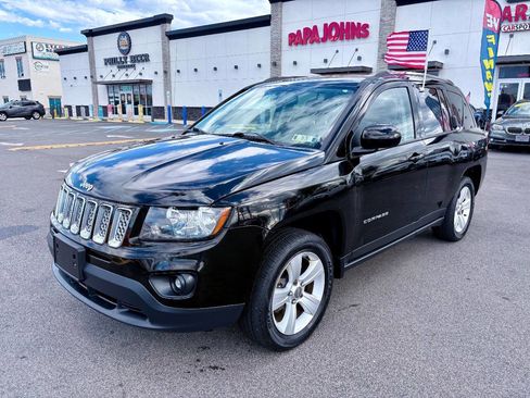 Used 2014 Jeep Compass Latitude image 2