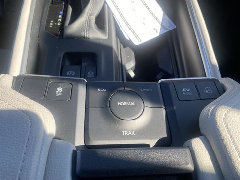 New 2026 Toyota Grand Highlander Limited image 32