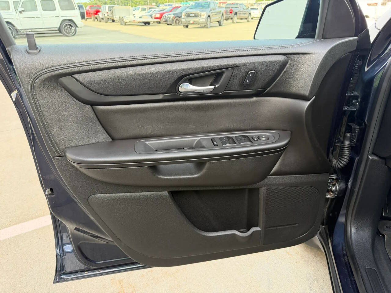 Used 2015 Chevrolet Traverse LT FWD image 26
