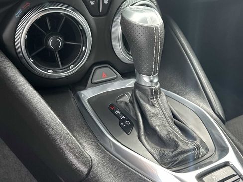 Certified 2018 Chevrolet Camaro SS RWD image 23