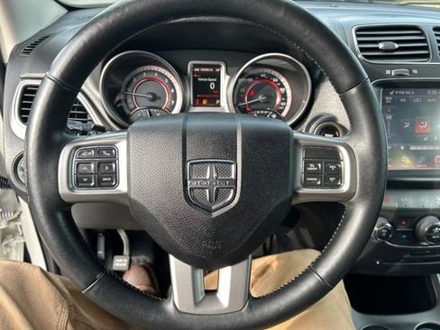 Used 2017 Dodge Journey Crossroad w/ Popular Equipment Group image 32