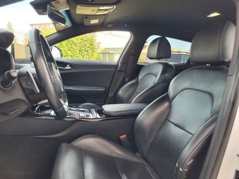 Certified 2022 Kia Stinger GT-Line RWD image 13