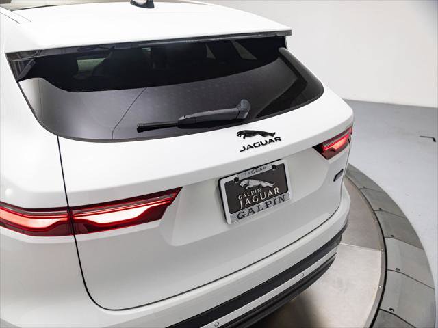 New 2026 Jaguar F-PACE R-Dynamic S AWD/4WD image 34
