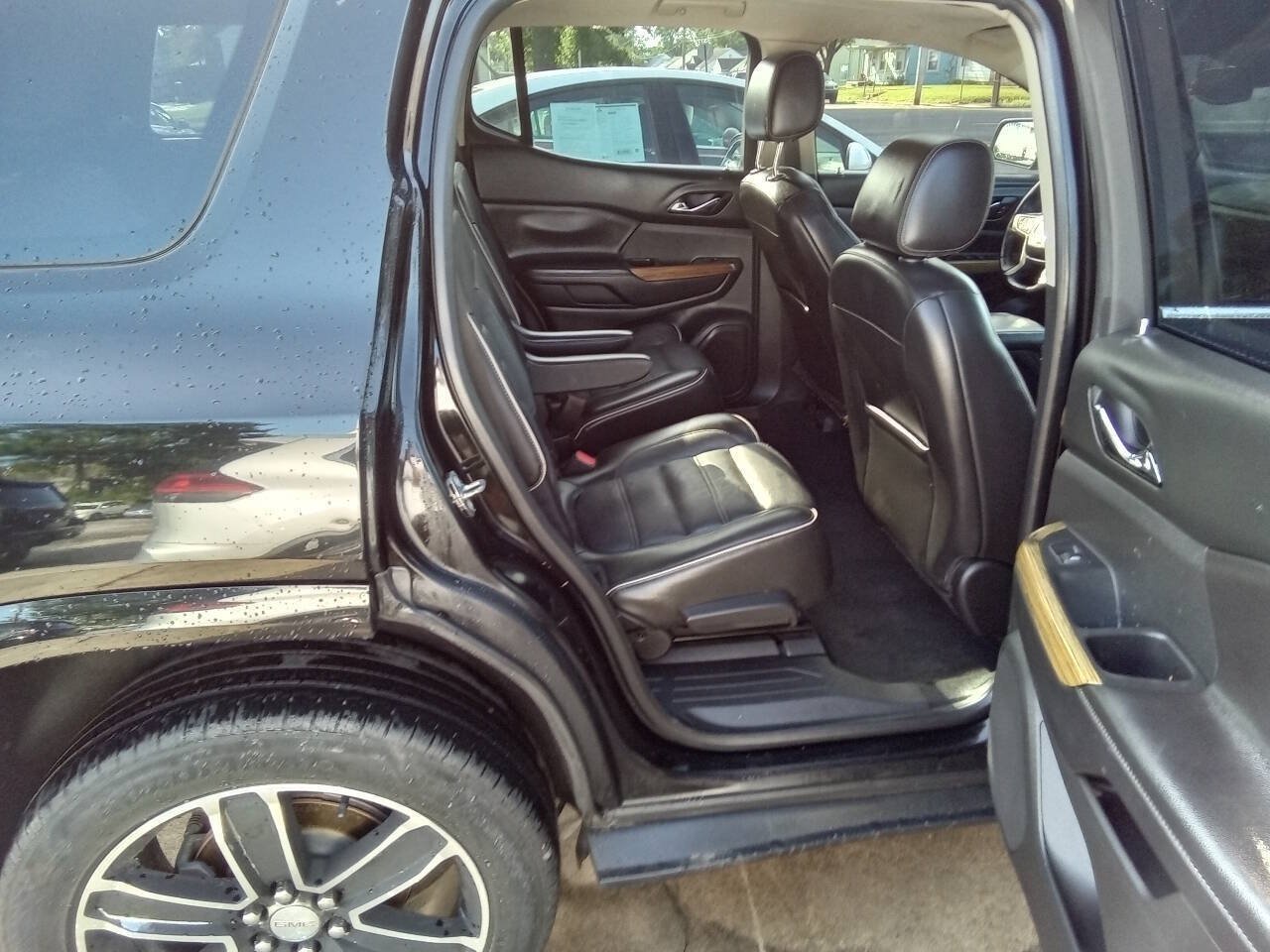 Used 2017 GMC Acadia Denali w/ LPO, Protection Package FWD image 6