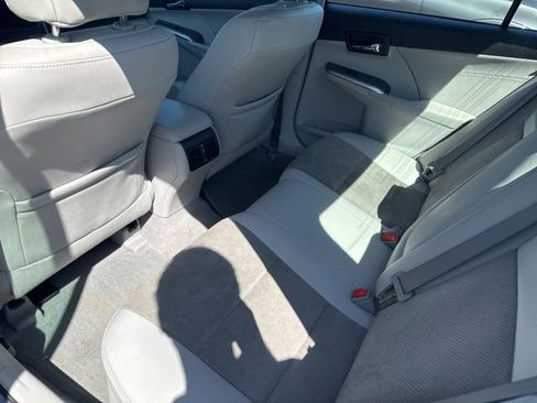 Used 2013 Toyota Camry XLE w/ Leather Pkg FWD image 14