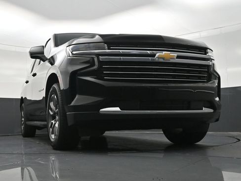 Used 2023 Chevrolet Suburban LT RWD image 30