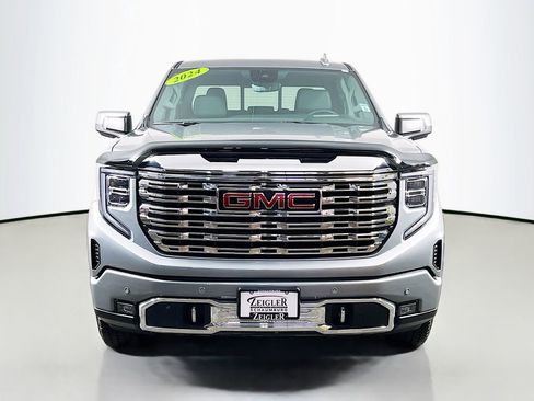 Used 2024 GMC Sierra 1500 Denali w/ Technology Package image 2