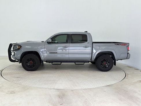 Used 2021 Toyota Tacoma TRD Sport w/ TRD Premium Sport Package AWD/4WD image 2