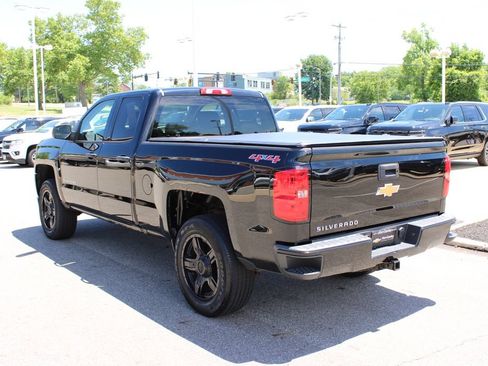 Used 2017 Chevrolet Silverado 1500 Custom w/ Custom Convenience Package AWD/4WD image 27