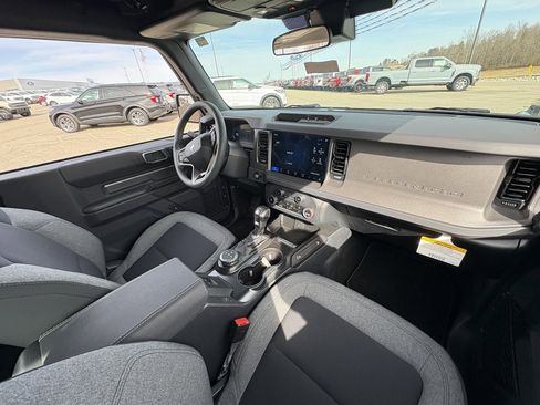 New 2025 Ford Bronco 2-Door image 18