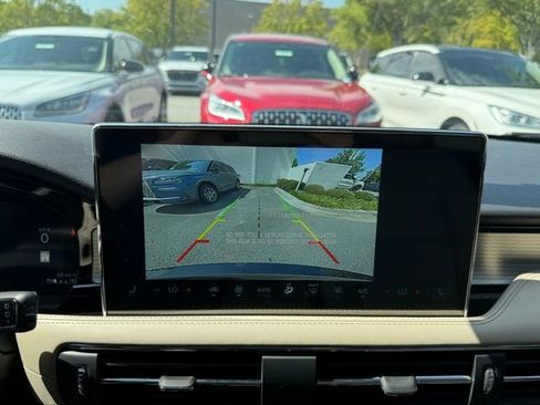 New 2025 Lincoln Corsair FWD image 9