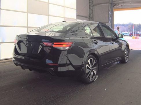 Used 2025 Nissan Sentra SV w/ SV Premium Package image 4