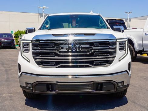 New 2026 GMC Sierra 1500 SLT w/ SLT Convenience Package AWD/4WD image 4