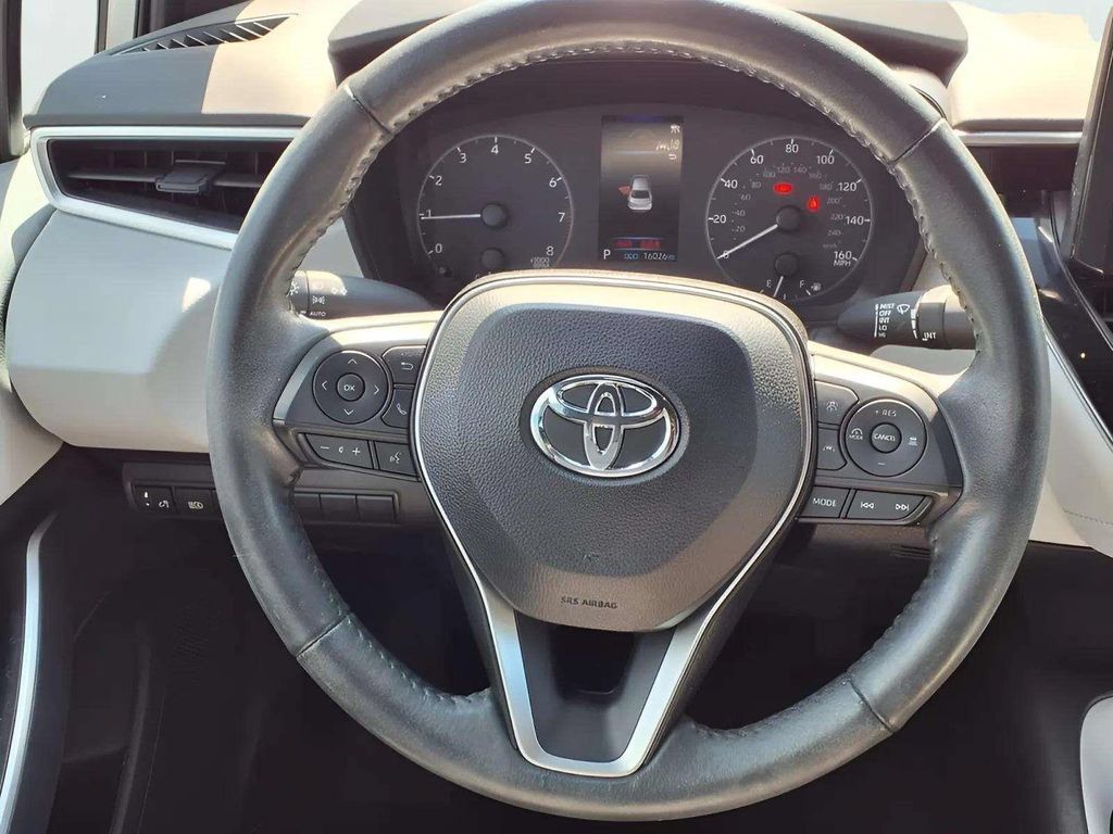 Used 2024 Toyota Corolla SE FWD image 19