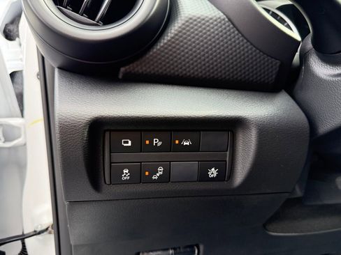 New 2025 Nissan Kicks Play S image 6