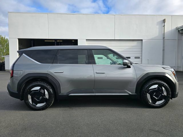 Certified 2024 Kia EV9 Wind AWD/4WD image 7