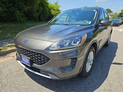 Used 2020 Ford Escape SE AWD/4WD image 3