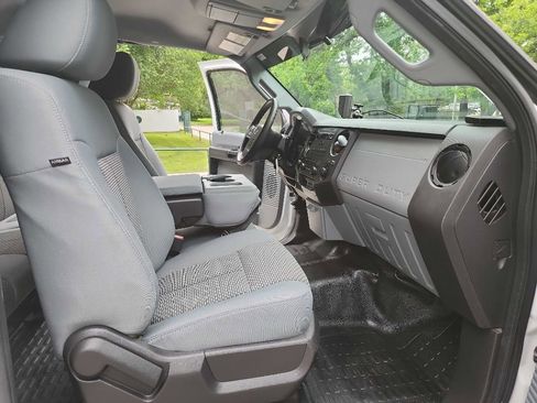 Used 2016 Ford F250 XL w/ Power Equipment Group AWD/4WD image 33