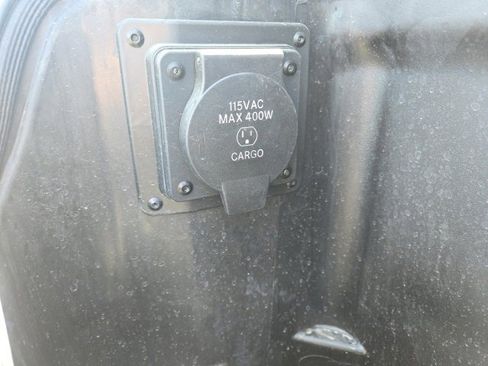 Used 2024 RAM 2500 Limited image 7