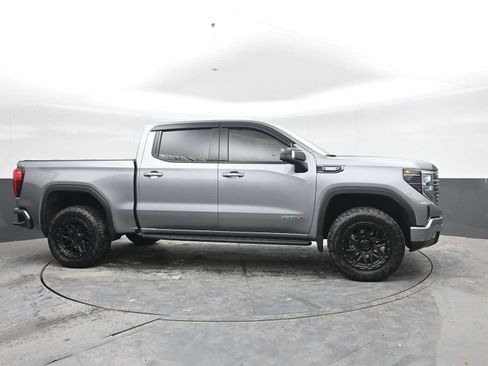Used 2025 GMC Sierra 1500 AT4 w/ AT4 Premium Package AWD/4WD image 9