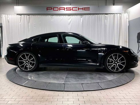 Used 2025 Porsche Taycan image 11
