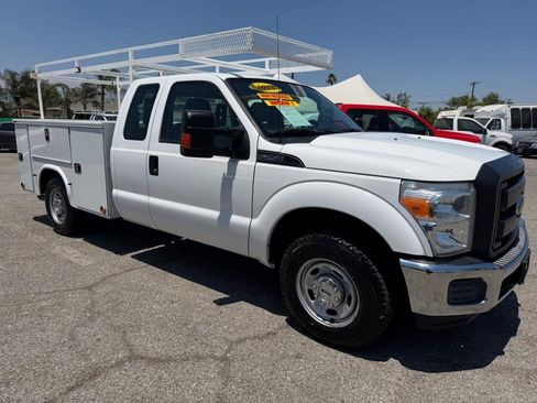 Used 2015 Ford F250 XL w/ Power Equipment Group RWD image 3