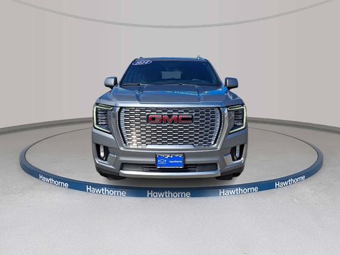 Used 2024 GMC Yukon Denali w/ Advanced Technology Package AWD/4WD image 2