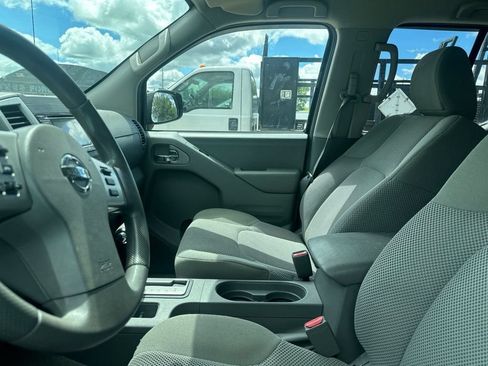 Used 2018 Nissan Frontier SV AWD/4WD image 14