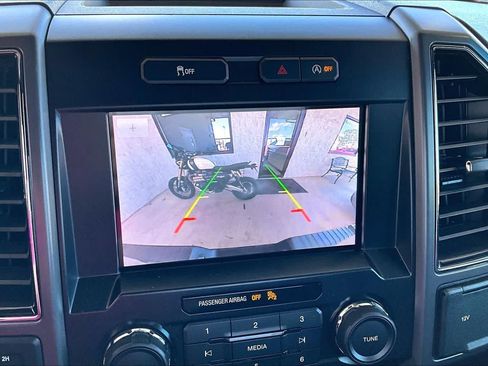 Used 2019 Ford F150 XLT w/ Equipment Group 302A Luxury AWD/4WD image 29