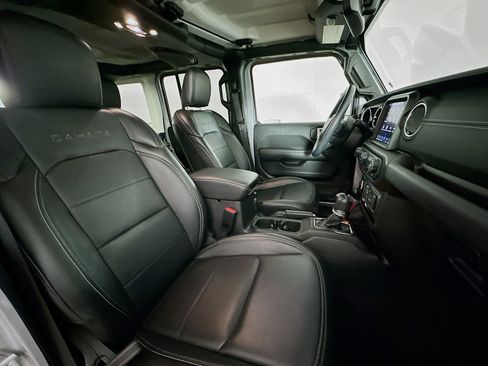 Used 2023 Jeep Wrangler Sahara w/ Cold Weather Group image 29