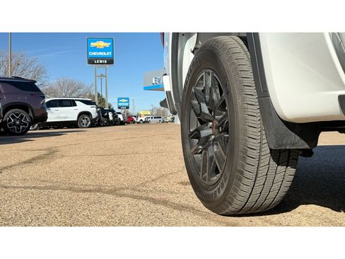 Used 2026 GMC Sierra 1500 Elevation image 8