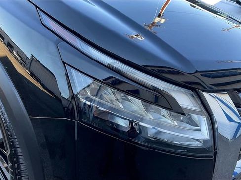 Used 2024 Nissan Pathfinder Platinum w/ Cargo Package image 28