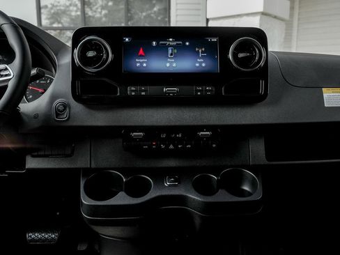 New 2025 Mercedes-Benz Sprinter 2500 image 19