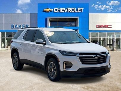 Used 2023 Chevrolet Traverse LT