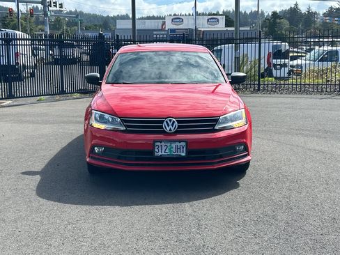 Used 2016 Volkswagen Jetta Sport FWD image 11