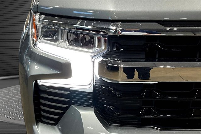 Used 2023 Chevrolet Silverado 1500 LT AWD/4WD image 31